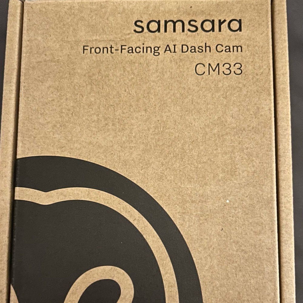 Samsara CM33 Front-Facing AI Dash Cam
